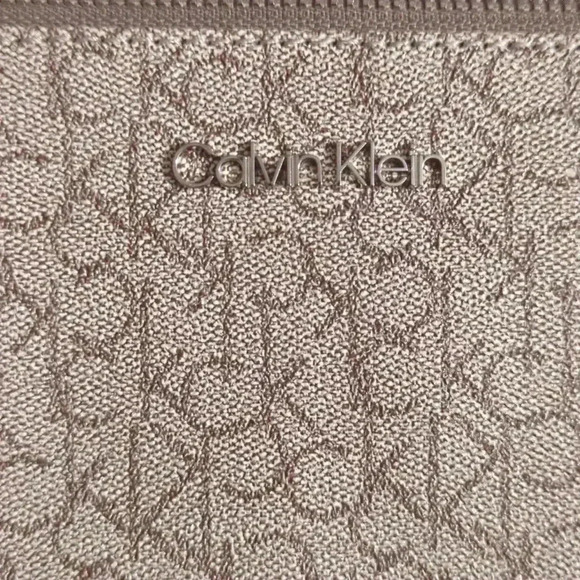Calvin Klein Shoulder Crossbody Bag Tan CK logo - Picture 3 of 6